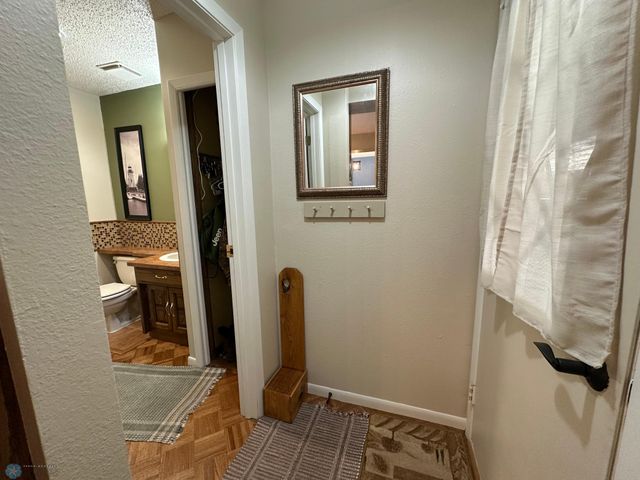 2004 56th Avenue N, Moorhead, MN 56560