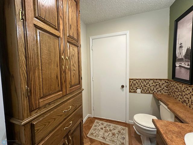 2004 56th Avenue N, Moorhead, MN 56560