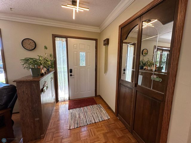 2004 56th Avenue N, Moorhead, MN 56560