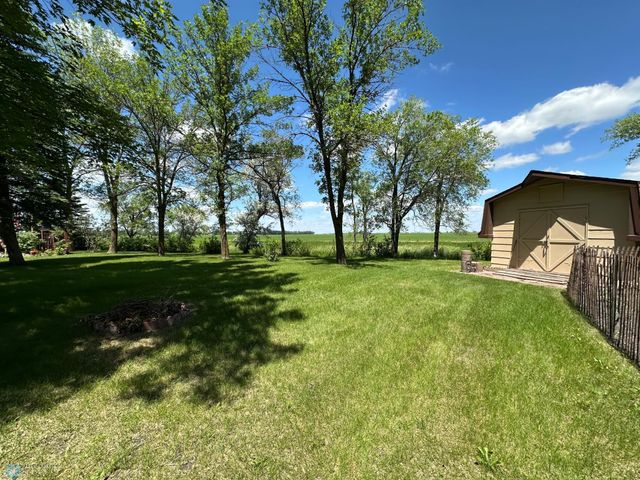 2004 56th Avenue N, Moorhead, MN 56560