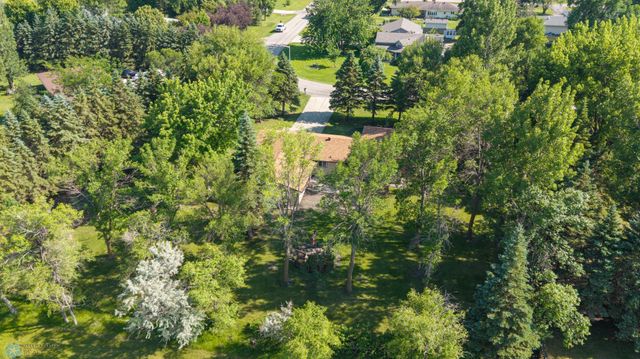 2004 56th Avenue N, Moorhead, MN 56560
