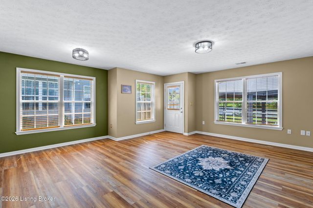 7005 James Madison Way, Louisville, KY 40272