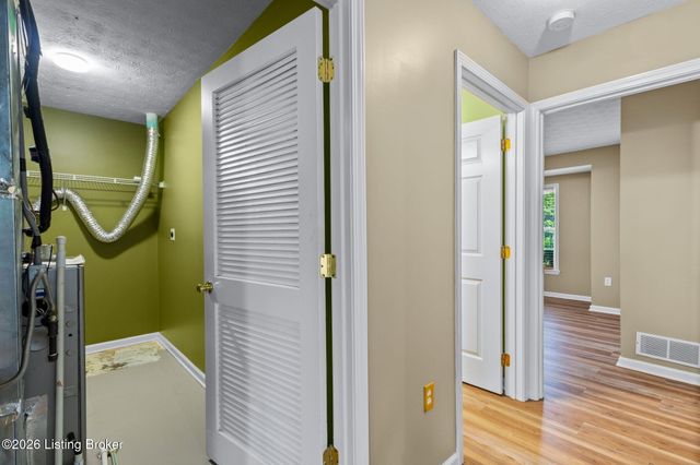 7005 James Madison Way, Louisville, KY 40272