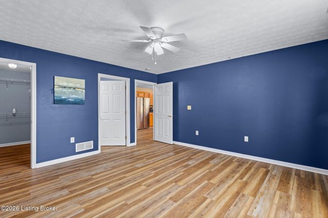 7005 James Madison Way, Louisville, KY 40272