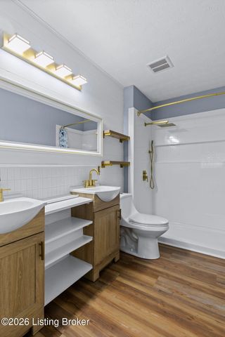 7005 James Madison Way, Louisville, KY 40272