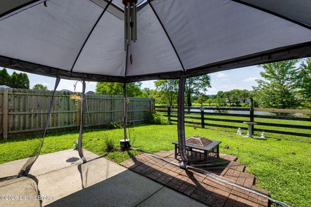 7005 James Madison Way, Louisville, KY 40272