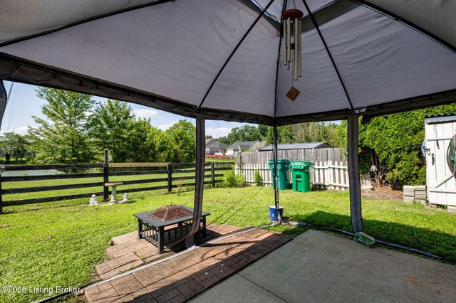 7005 James Madison Way, Louisville, KY 40272