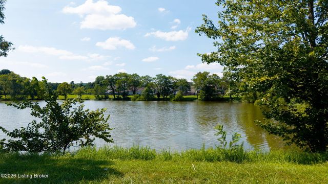 7005 James Madison Way, Louisville, KY 40272