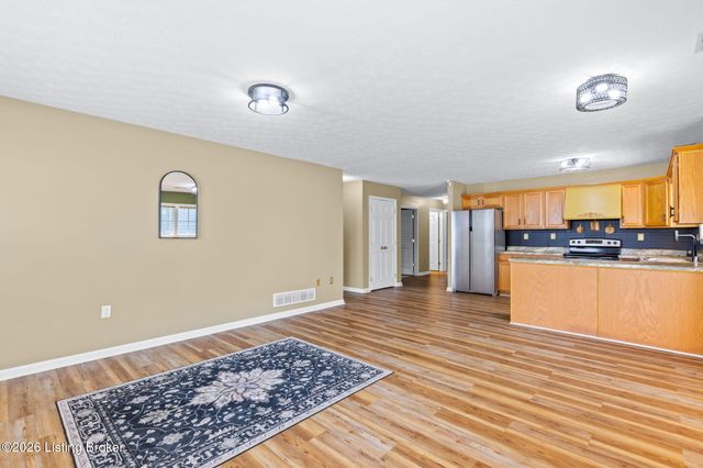 7005 James Madison Way, Louisville, KY 40272