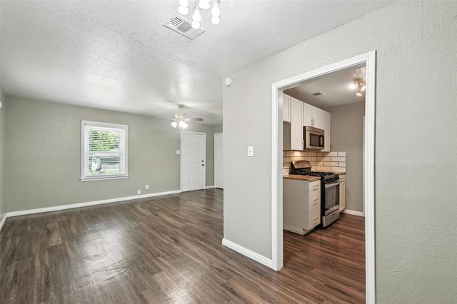 3465 Kellogg Avenue, Dallas, TX 75216