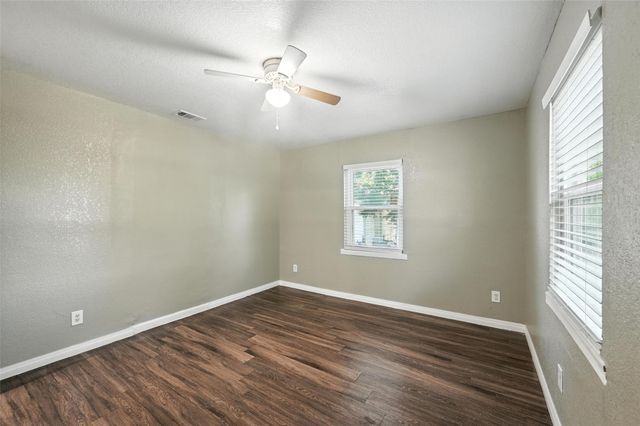 3465 Kellogg Avenue, Dallas, TX 75216