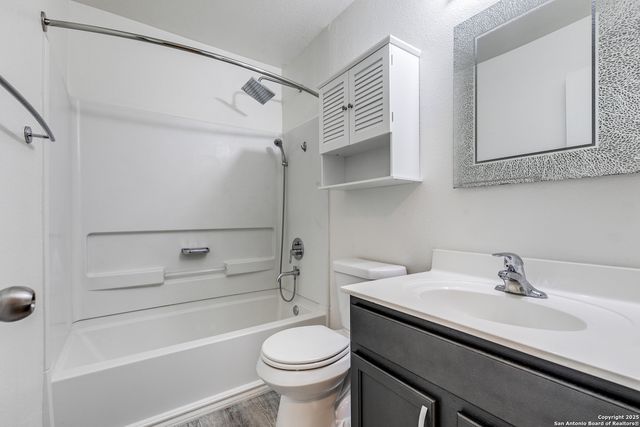 11002 RINDLE RNCH, San Antonio, TX 78249