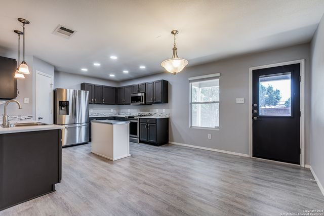 11002 RINDLE RNCH, San Antonio, TX 78249