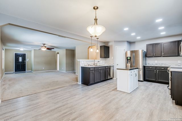 11002 RINDLE RNCH, San Antonio, TX 78249