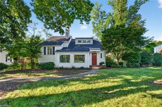 2219 W Friendly Avenue, Greensboro, NC 27403