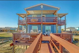 601 Wave Court, Surfside Beach, TX 77541