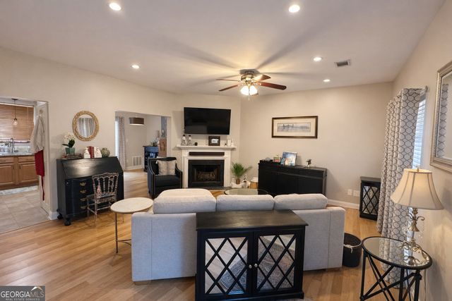 1401 Wedgewood Court, Atlanta, GA 30350