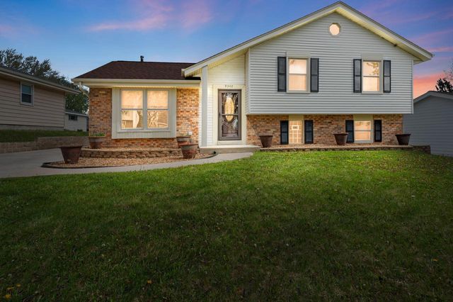 9340 Arch AVENUE, Milwaukee, WI 53224