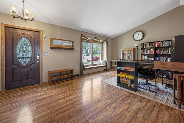 9340 Arch AVENUE, Milwaukee, WI 53224