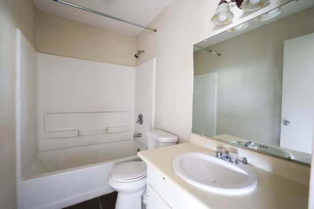 102 Fairway Drive, Ozona, TX 76943