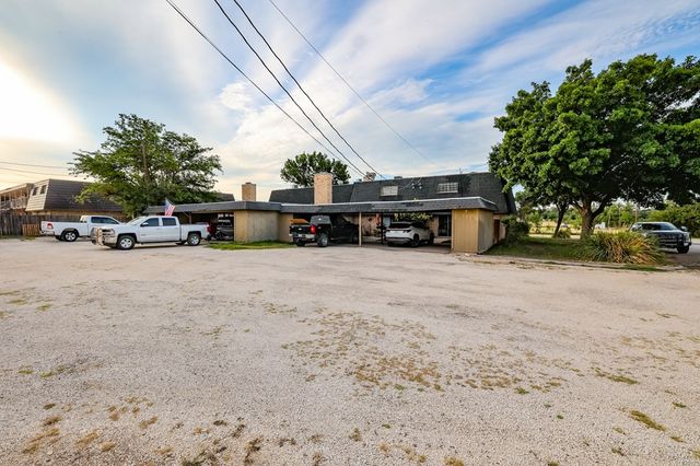 102 Fairway Drive, Ozona, TX 76943