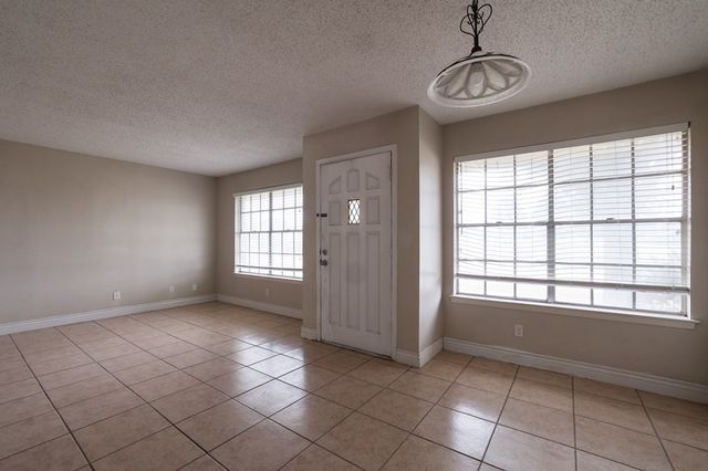 102 Fairway Drive, Ozona, TX 76943