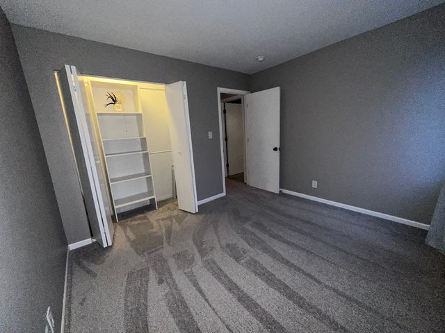 2600 Light Road 207, Oswego, IL 60543