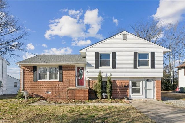 25 Northampton DR, Hampton, VA 23666