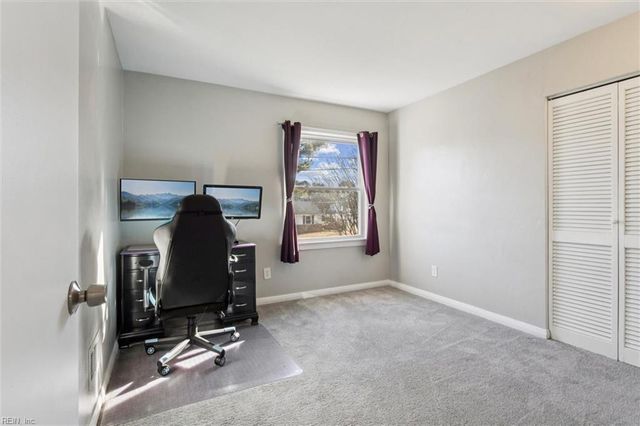 25 Northampton DR, Hampton, VA 23666