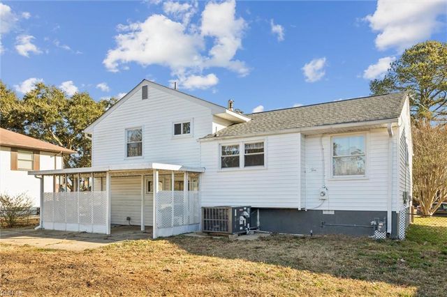 25 Northampton DR, Hampton, VA 23666