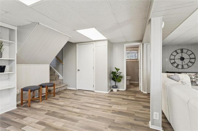 25 Northampton DR, Hampton, VA 23666