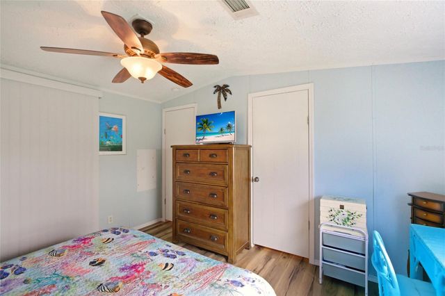 15 N CARDINAL B15, Punta Gorda, FL 33950