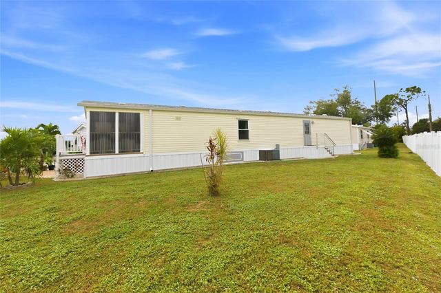 15 N CARDINAL B15, Punta Gorda, FL 33950