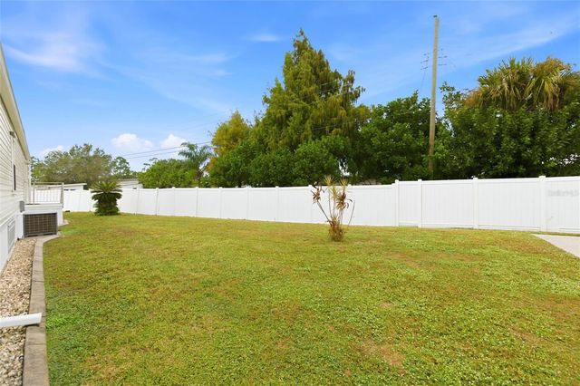 15 N CARDINAL B15, Punta Gorda, FL 33950