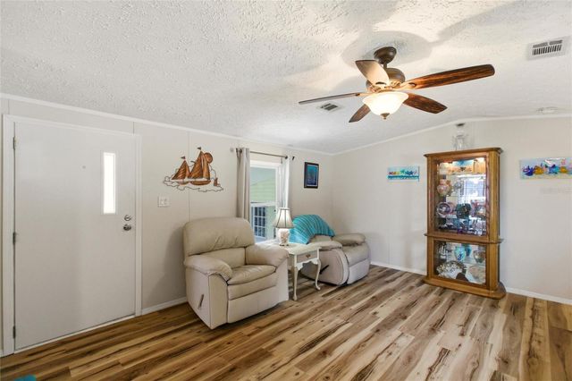 15 N CARDINAL B15, Punta Gorda, FL 33950