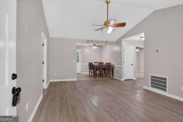 129 Whispering Pine Lane NE, White, GA 30184