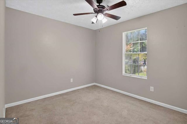 129 Whispering Pine Lane NE, White, GA 30184