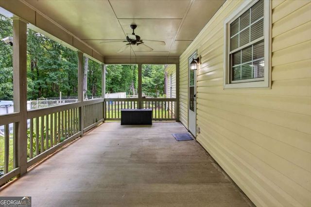 129 Whispering Pine Lane NE, White, GA 30184