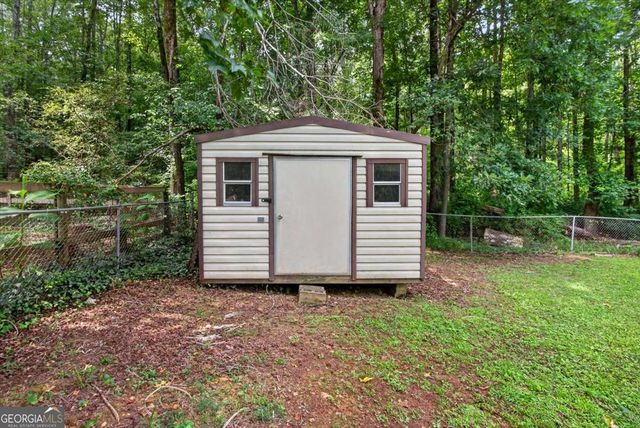 129 Whispering Pine Lane NE, White, GA 30184