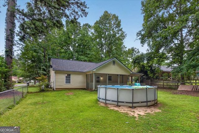129 Whispering Pine Lane NE, White, GA 30184