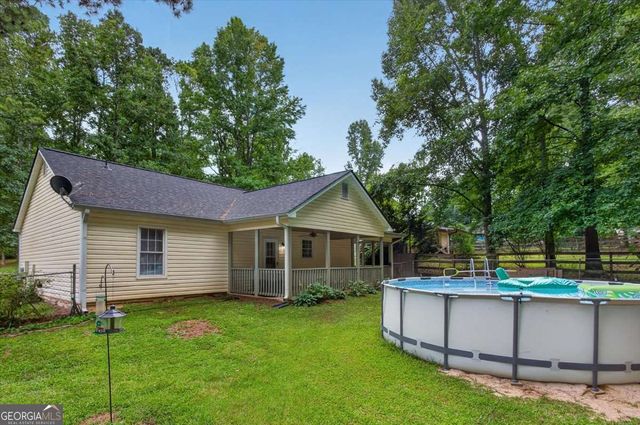 129 Whispering Pine Lane NE, White, GA 30184