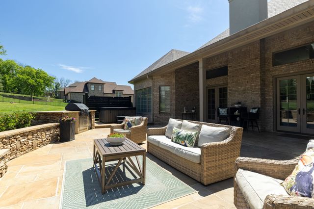 1000 Morchella Private Way, Hendersonville, TN 37075