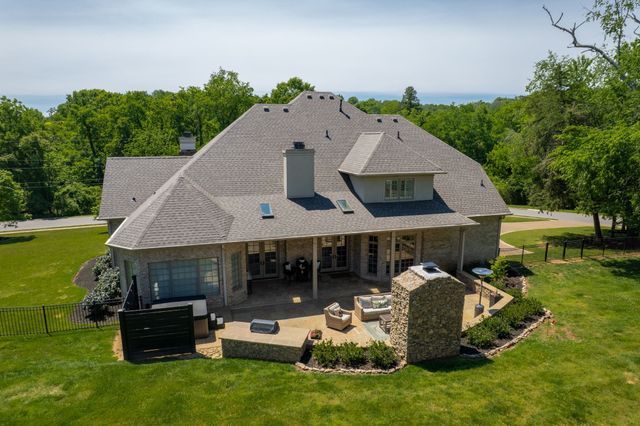 1000 Morchella Private Way, Hendersonville, TN 37075