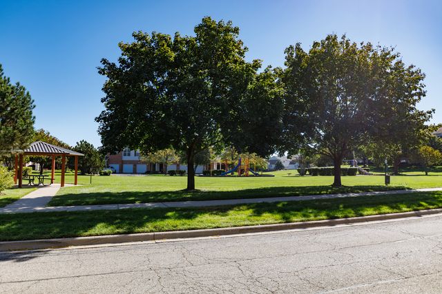 1905 Concord Drive, Mchenry, IL 60050