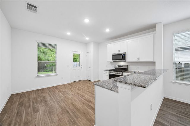317 Maple Bark Trail, Conroe, TX 77378