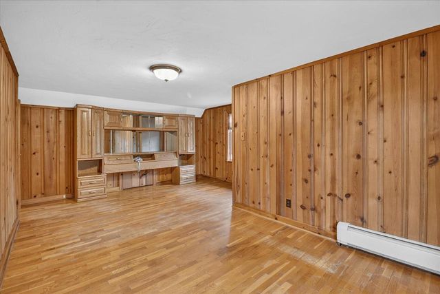 825 W Happy Hollow Road, Janesville, WI 53546