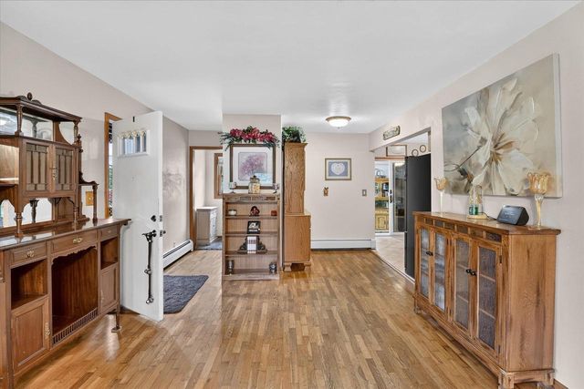 825 W Happy Hollow Road, Janesville, WI 53546