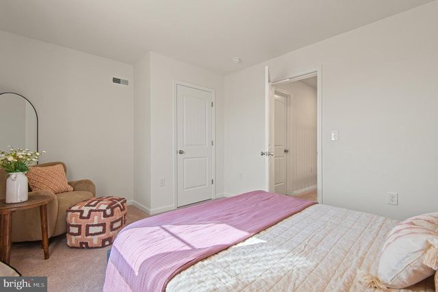 124 HEATHER GLEN DR, Red Lion, PA 17356