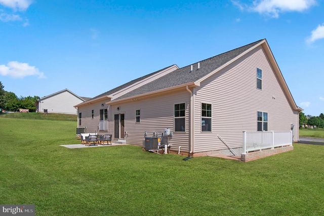 124 HEATHER GLEN DR, Red Lion, PA 17356