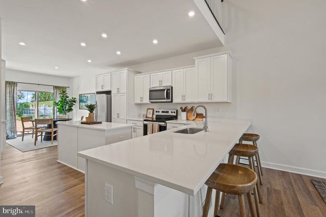 124 HEATHER GLEN DR, Red Lion, PA 17356